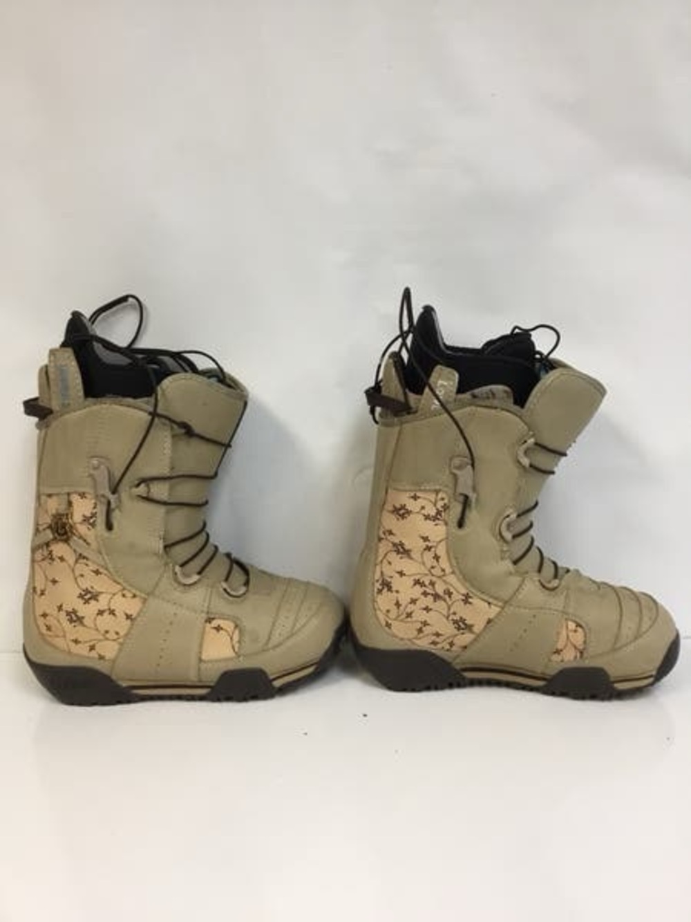 Burton Emerald Snowboard Boots Girls Size 4 Tan LaceUp Winter Snowboarding Boots